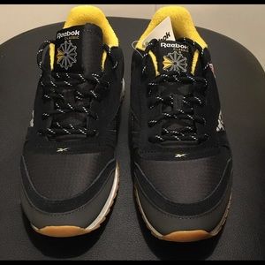 Reebok Classic Size 5